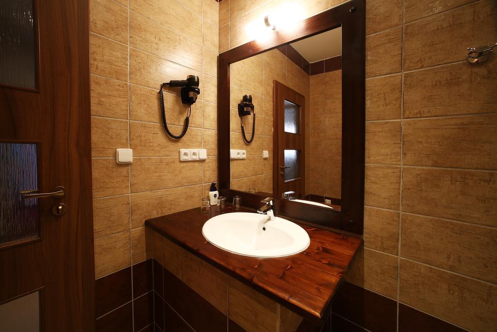 Apartments & Suites Zluta Hruska เปิลเซน ภายนอก รูปภาพ