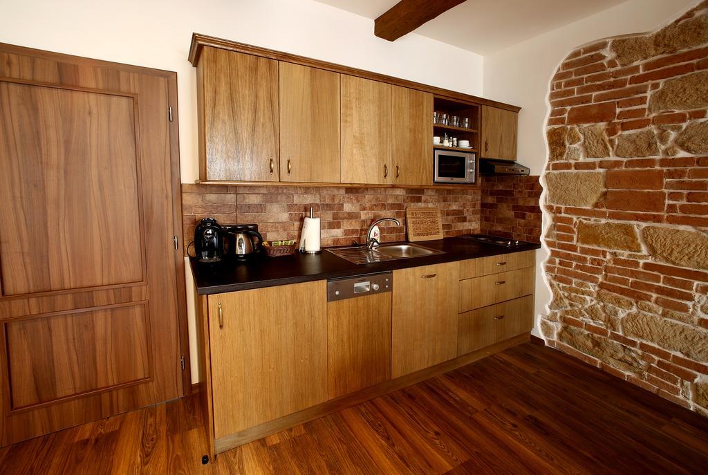 Apartments & Suites Zluta Hruska เปิลเซน ภายนอก รูปภาพ