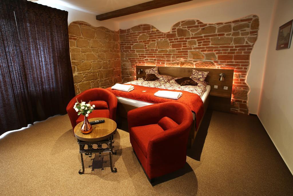 Apartments & Suites Zluta Hruska เปิลเซน ภายนอก รูปภาพ
