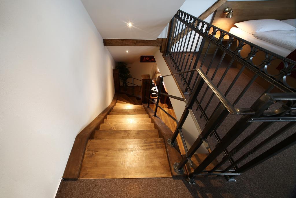 Apartments & Suites Zluta Hruska เปิลเซน ภายนอก รูปภาพ