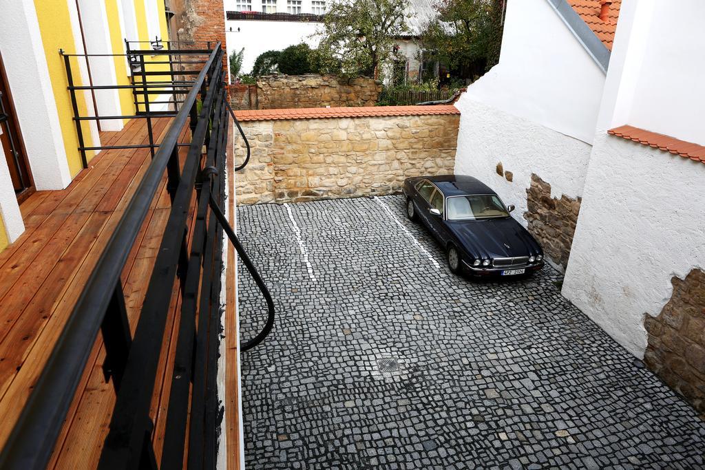 Apartments & Suites Zluta Hruska เปิลเซน ภายนอก รูปภาพ